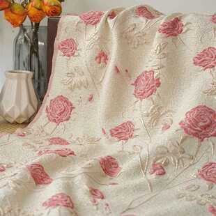 直销新款经典女装连衣裙金丝复古浮雕装饰包花布料精致玫瑰花旗袍