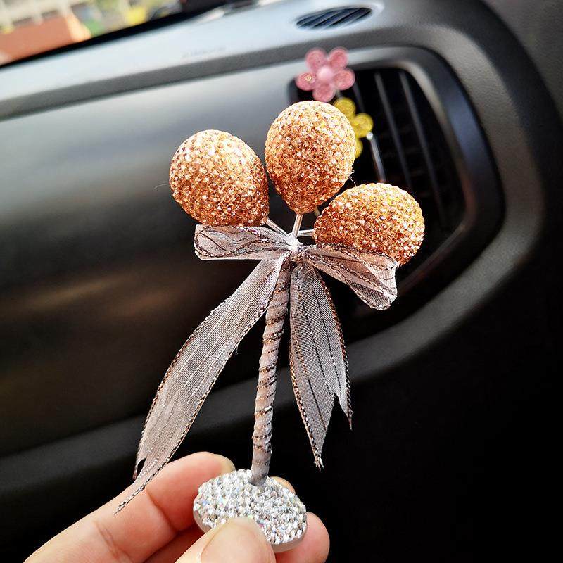 新款直销镶钻气球车载摆件创意中控台装饰摆件个性车内用装饰品女,汽车用品/电子/清洗/改装,摆件,淘宝优惠券,粉丝福利购,淘宝优惠卷