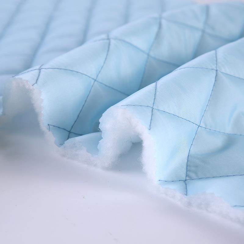 新款直销绗缝210T涤塔夫夹棉面料喷胶棉服装箱包格子内衬夹棉里料