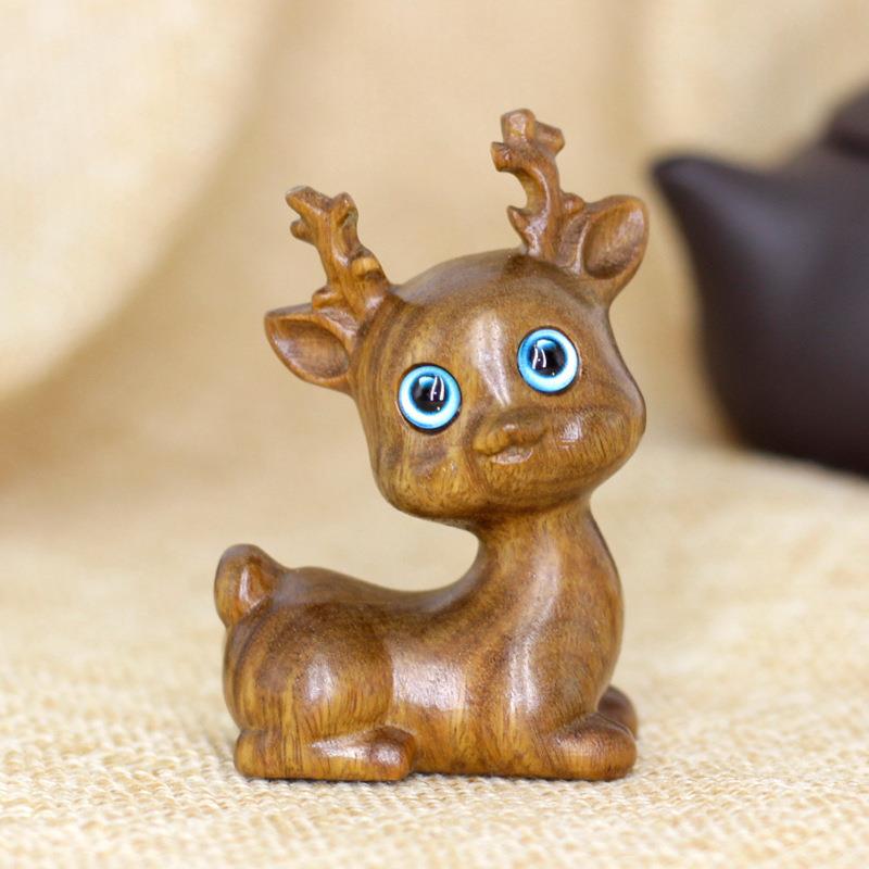 新款直销绿檀木可爱动物手把件把玩盘玩摆饰摆件书桌面装饰盘玩工