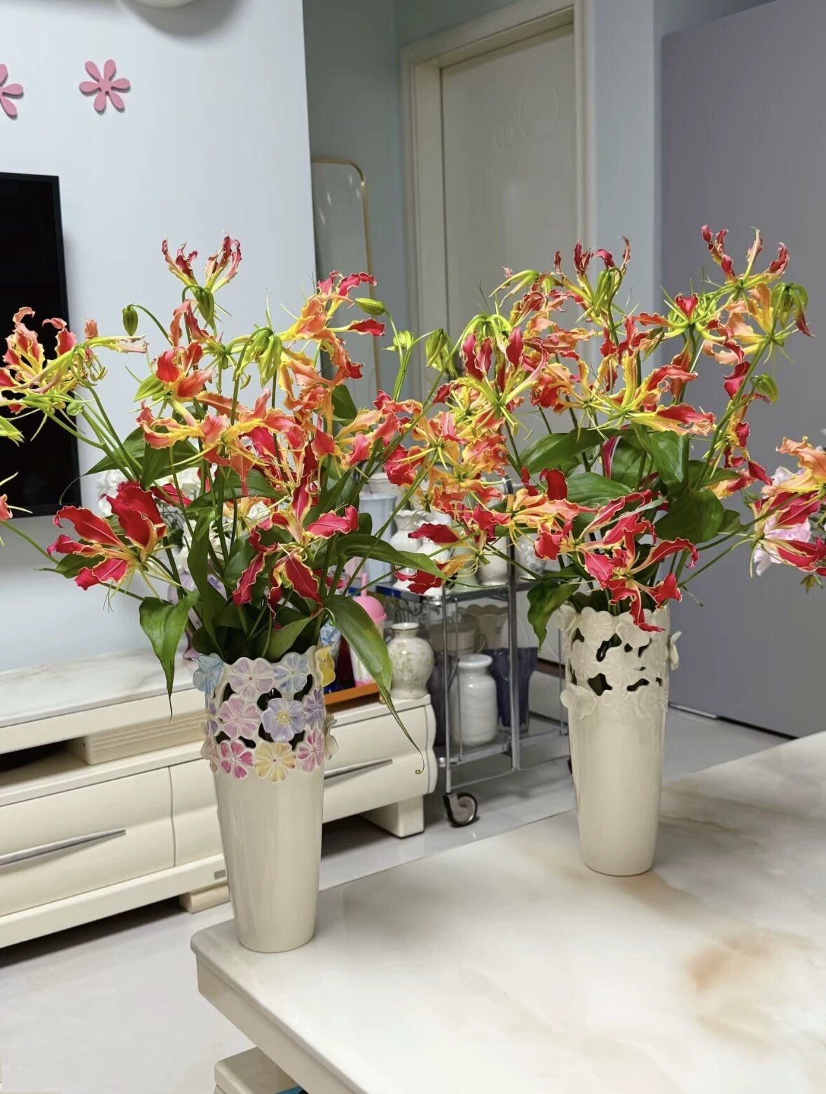 日本进口（嘉兰百合）红色鲜花鲜切花元旦过年年宵花迎春新年速递图片