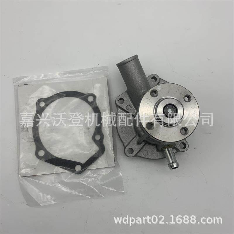 15534-73030 15852-73030水泵适用于久保田拖拉机B1550 B1700