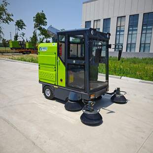 道路清掃機 自走式 掃地機 駕駛式 工廠物業(yè)電動四輪道路清掃機