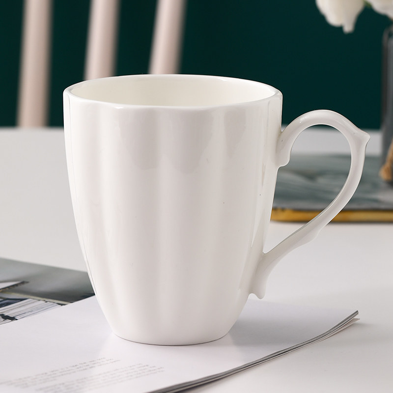 纯白色骨瓷家用马克杯欧式简约创意喝开水茶杯牛奶杯带盖带把水杯