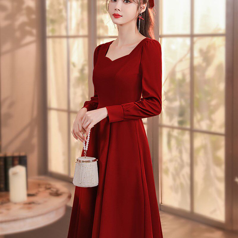 2024新款新娘敬酒服小个子平时可穿酒红色订婚连衣裙修身礼服女夏