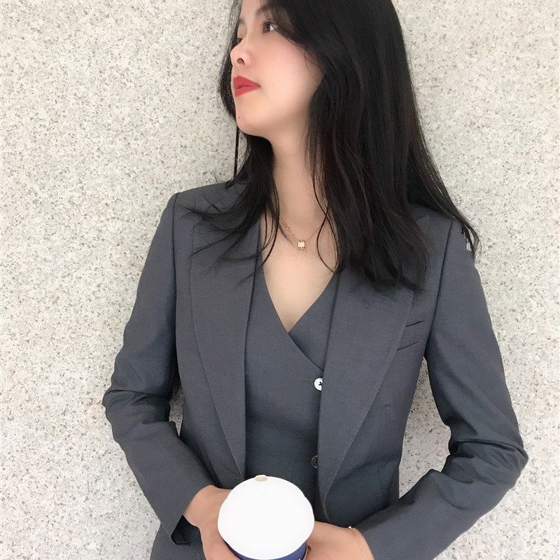 新款灰色单排扣修身显瘦西装套装女职业白领工装西服外套