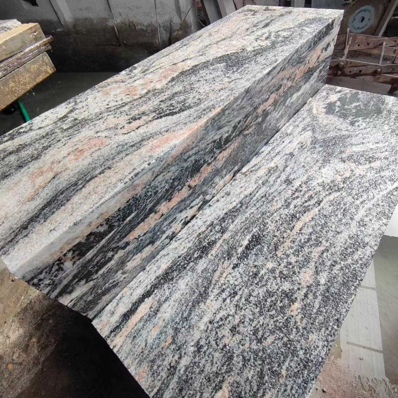 直销新款浪淘沙石材花岗岩火烧板幻彩麻石材庭院地铺石大漠流金石