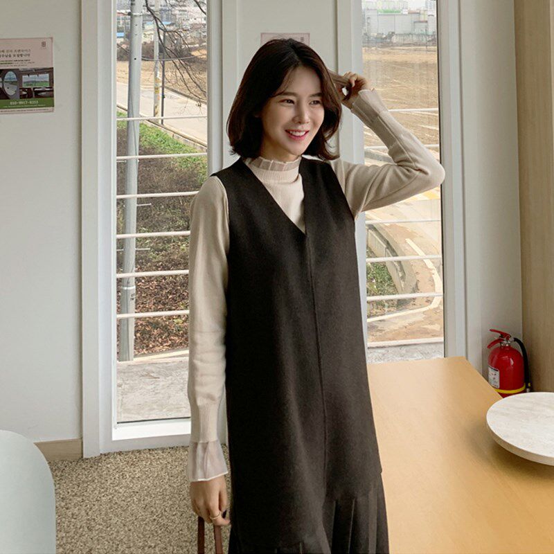 弹力百褶羊毛背心裙女2024秋冬新款中长款毛呢马甲裙打底连衣裙