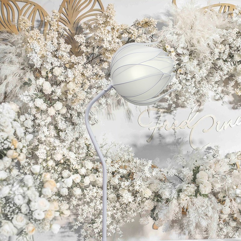 新款婚庆铁艺发光荷花花蕾路引灯光装饰婚礼场景布置舞台摆件道具