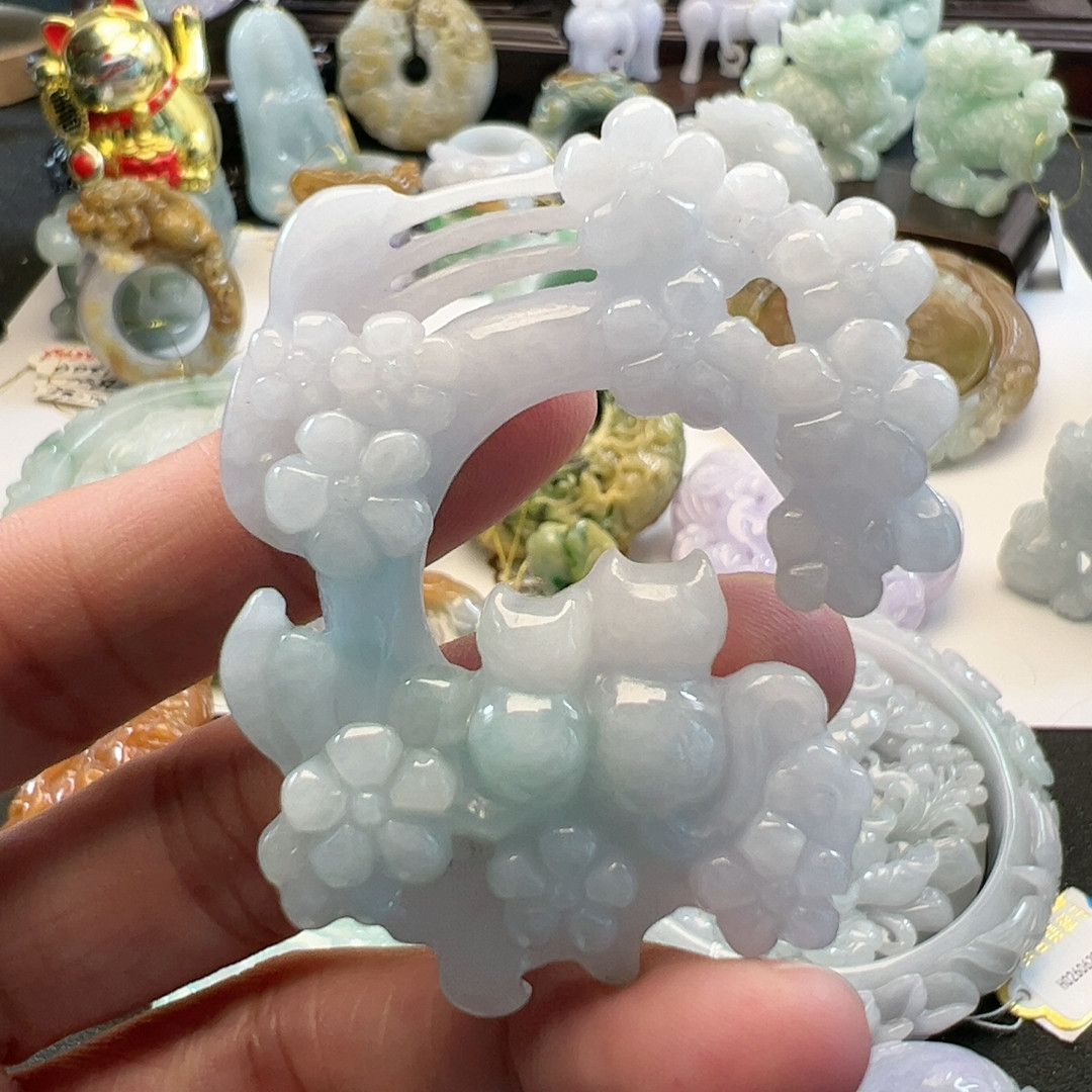 送证书月弯梅花猫咪缅甸翡翠
