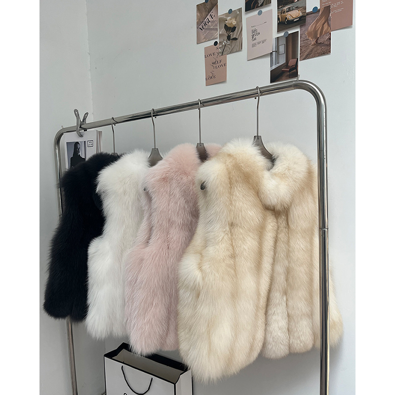 2025冬新进口整皮背毛白狐马甲皮草竖条洋气时尚外套女B1802