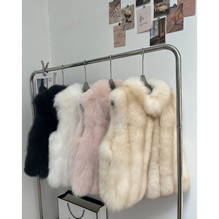 2025冬新高档整皮背毛白狐马甲皮草竖条洋气时尚外套女B1802