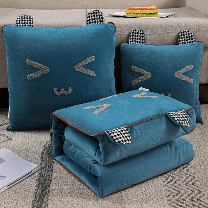 加厚沙发枕头被两用珊瑚绒坐垫汽车办公室午睡毯二合一枕头被