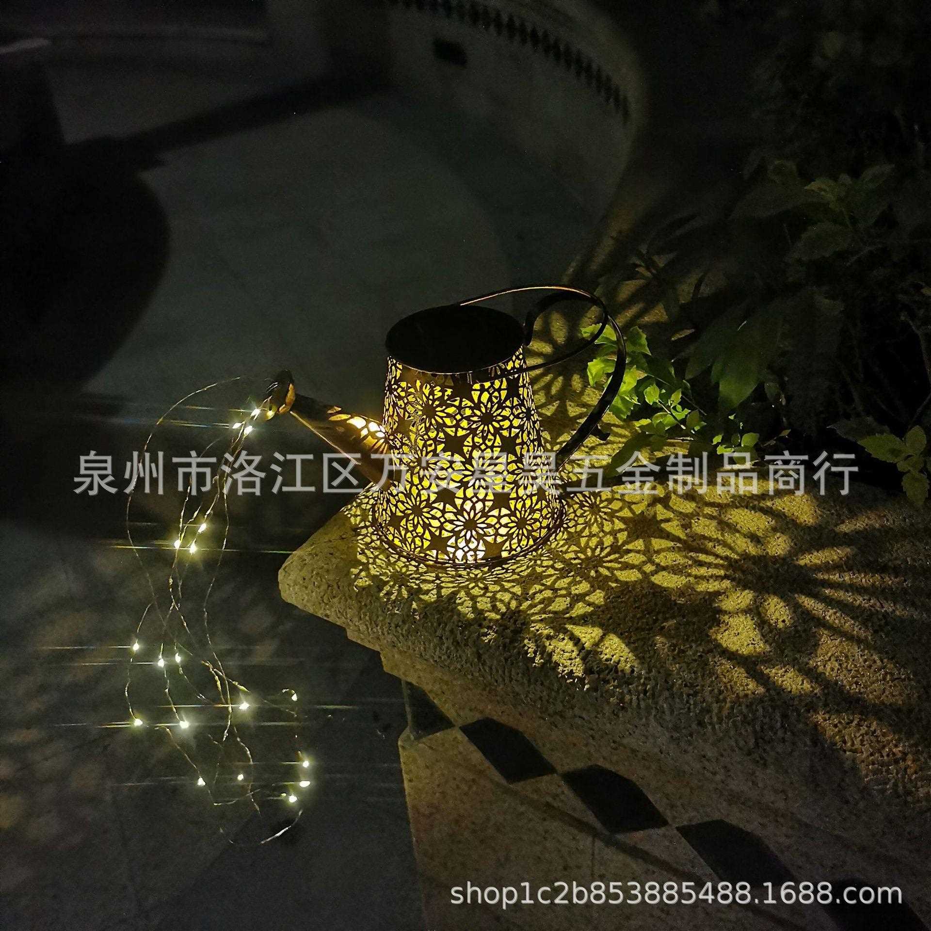 直销新款跨境太阳能水壶灯庭院别墅景观装饰户外花园铁艺镂空花洒