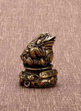 直销新款迷你金蟾聚财小摆件三足蟾蜍八方来财书桌装饰品黄铜制工