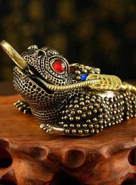 直销新款黄铜镂空三足金蟾招财客厅书房办公室摆件创意工艺品咬钱