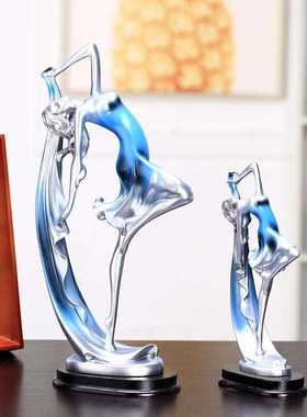 直销新款创意跳舞女孩摆件优雅舞女人物摆设客厅酒柜装饰品家居工