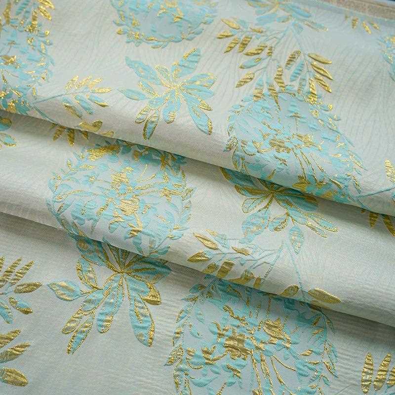 直销新款金丝立体色织浮雕春秋女装面料肌理感连衣裙服装浅色系时