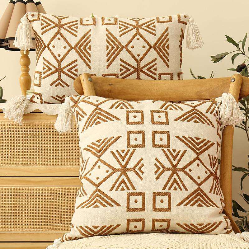 出口北欧尾单抱枕方枕长枕装饰枕芯摆设枕头流苏耐看精美