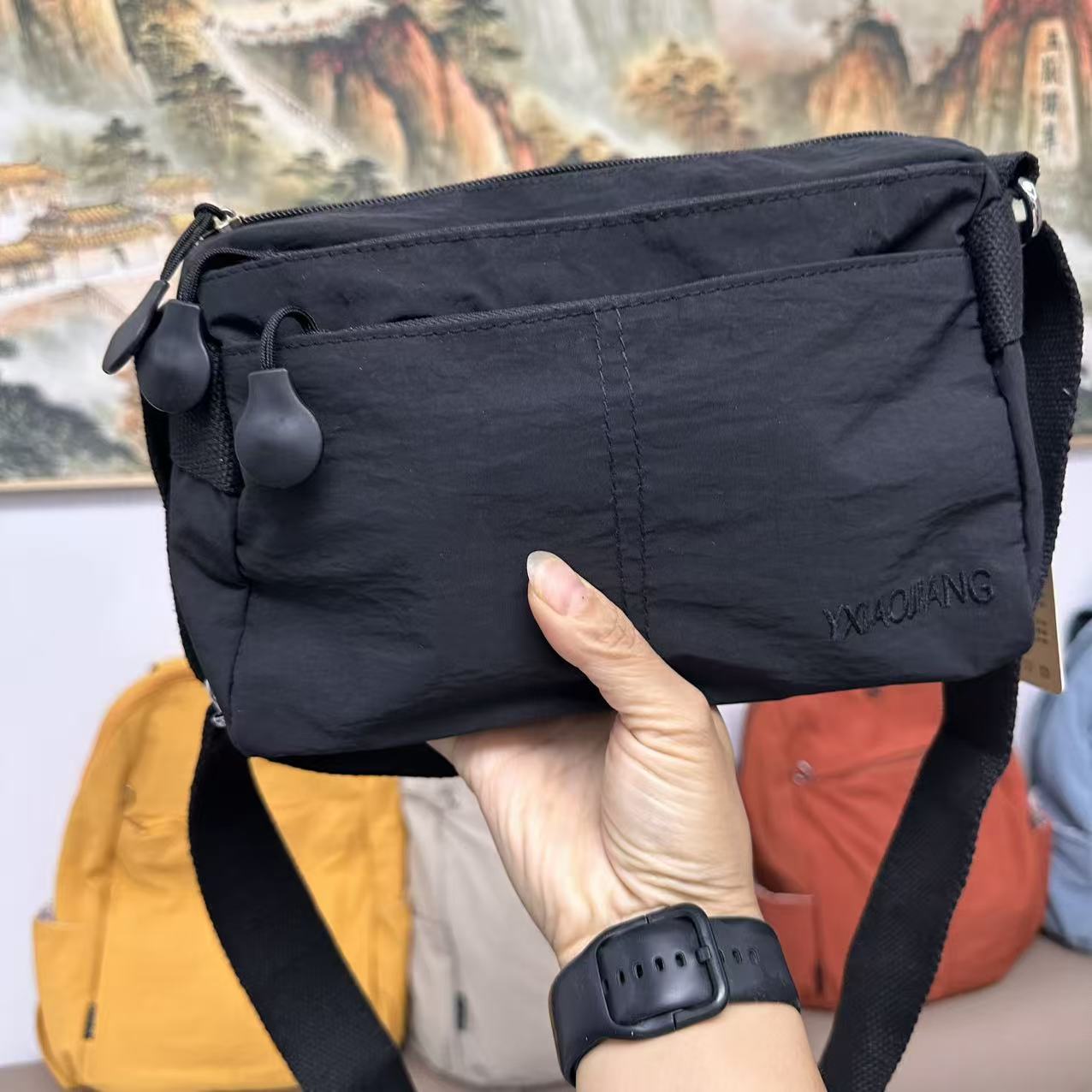 休闲简约大容量单肩时尚百搭轻便新款斜挎包ins运动健身包