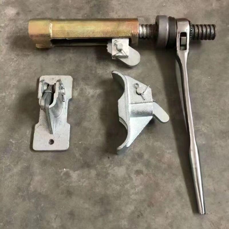 建筑新型蝴蝶扣配件钢筋拉紧器拉紧器模板卡平板扣穿墙螺丝卡扣