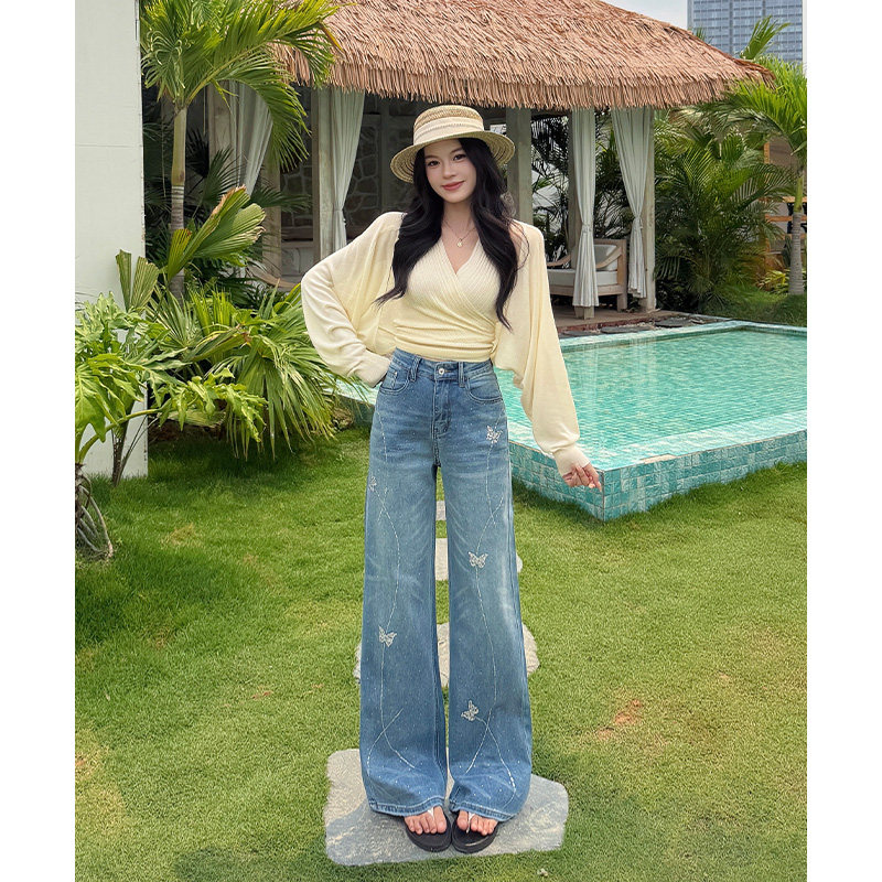 乔栈闪蝶漫舞浅蓝设计感阔腿牛仔裤女夏季新款高腰显瘦烫钻直筒裤