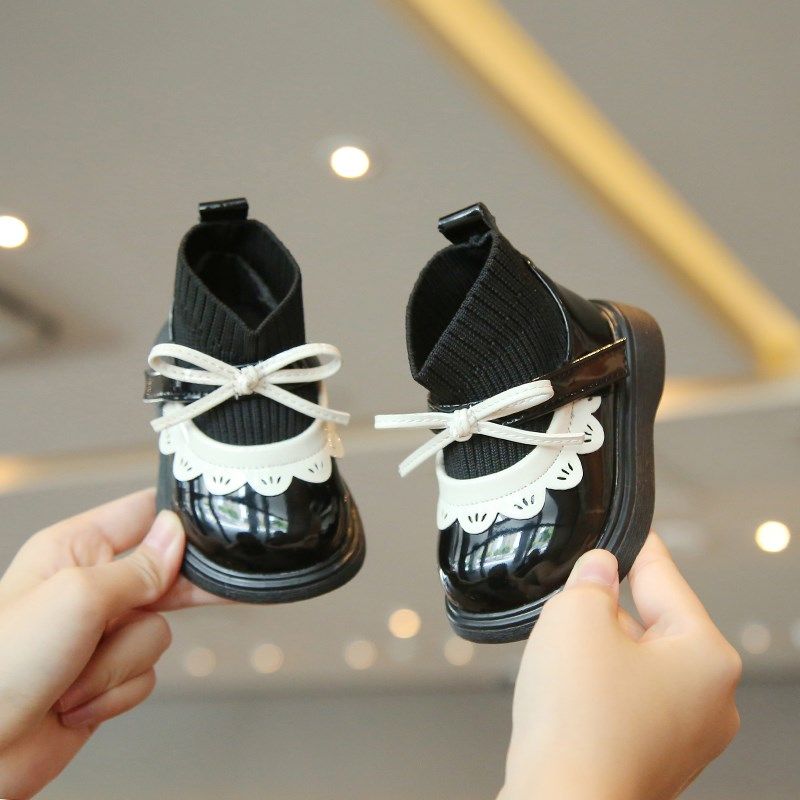 春秋冬季女宝宝一周岁红色过年鞋子小童公主小短靴子加绒婴儿棉鞋