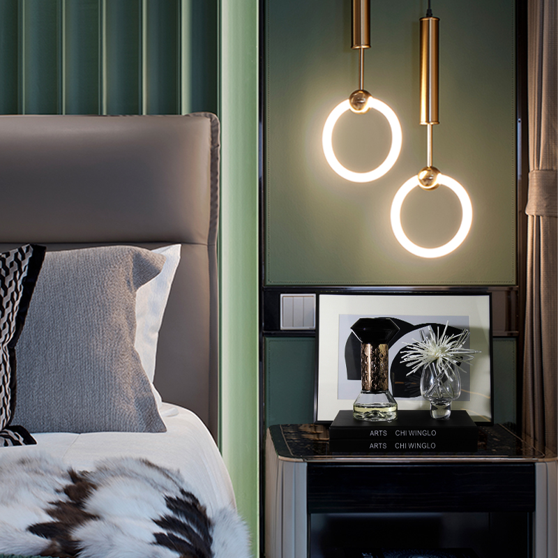 样板间卧室牀头柜摆件书柜书架隔断置物架装饰画花艺软装饰品组合