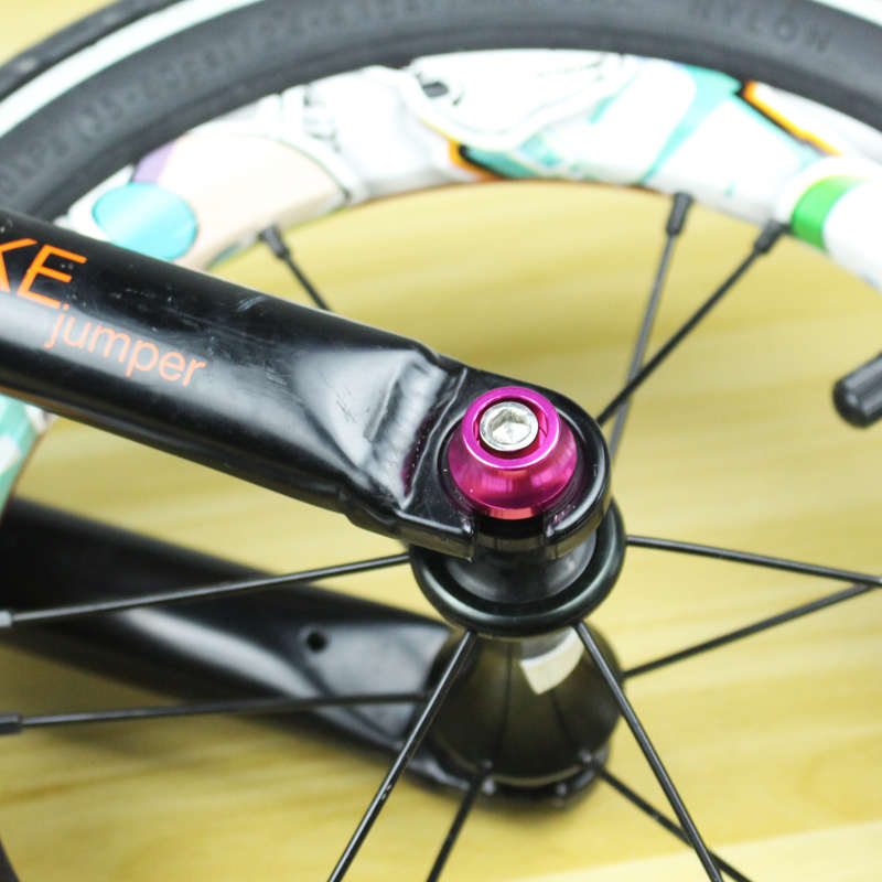 儿童滑步车平衡车轮组紧固螺丝穿钉侧盖水滴钩勾扣螺帽锁扣配件