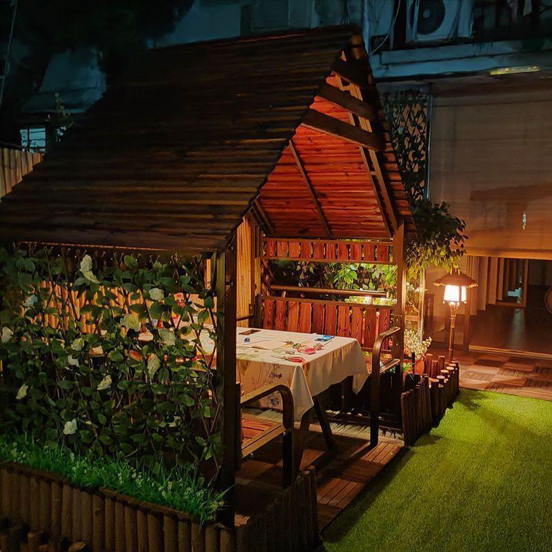 小木屋实木凉亭户外遮阳庭院花园室外移动组装碳化木亭子房子