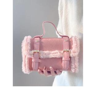 UR秋冬季毛绒剑桥小方包女高级感少女毛毛包通勤手提小包单肩斜挎