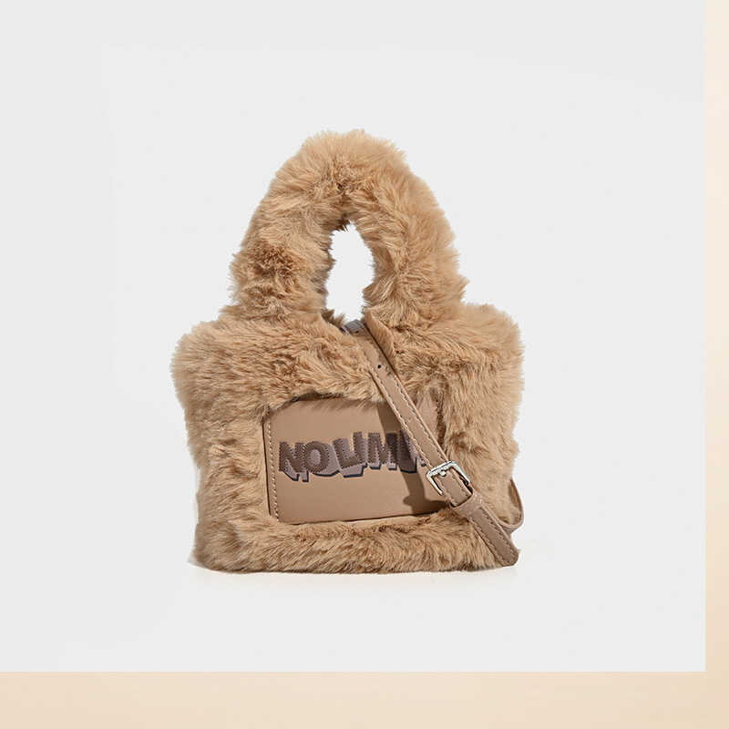UR2024新款小众可爱毛绒水桶包女上班通勤手拎包秋冬百搭单肩斜挎