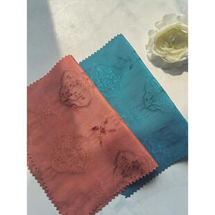 新中国风民族风格人造丝提花折叠梅花光泽面料旗袍浣熊上衣汉代面