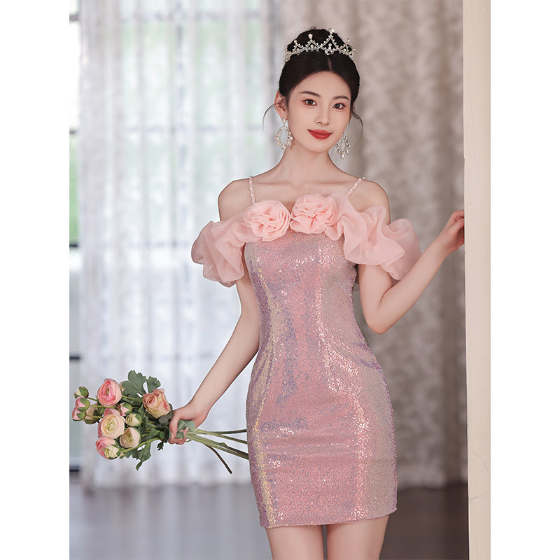 粉色吊带小礼服裙女名媛生日聚会宴会短款包臀连衣裙性感轻奢气质