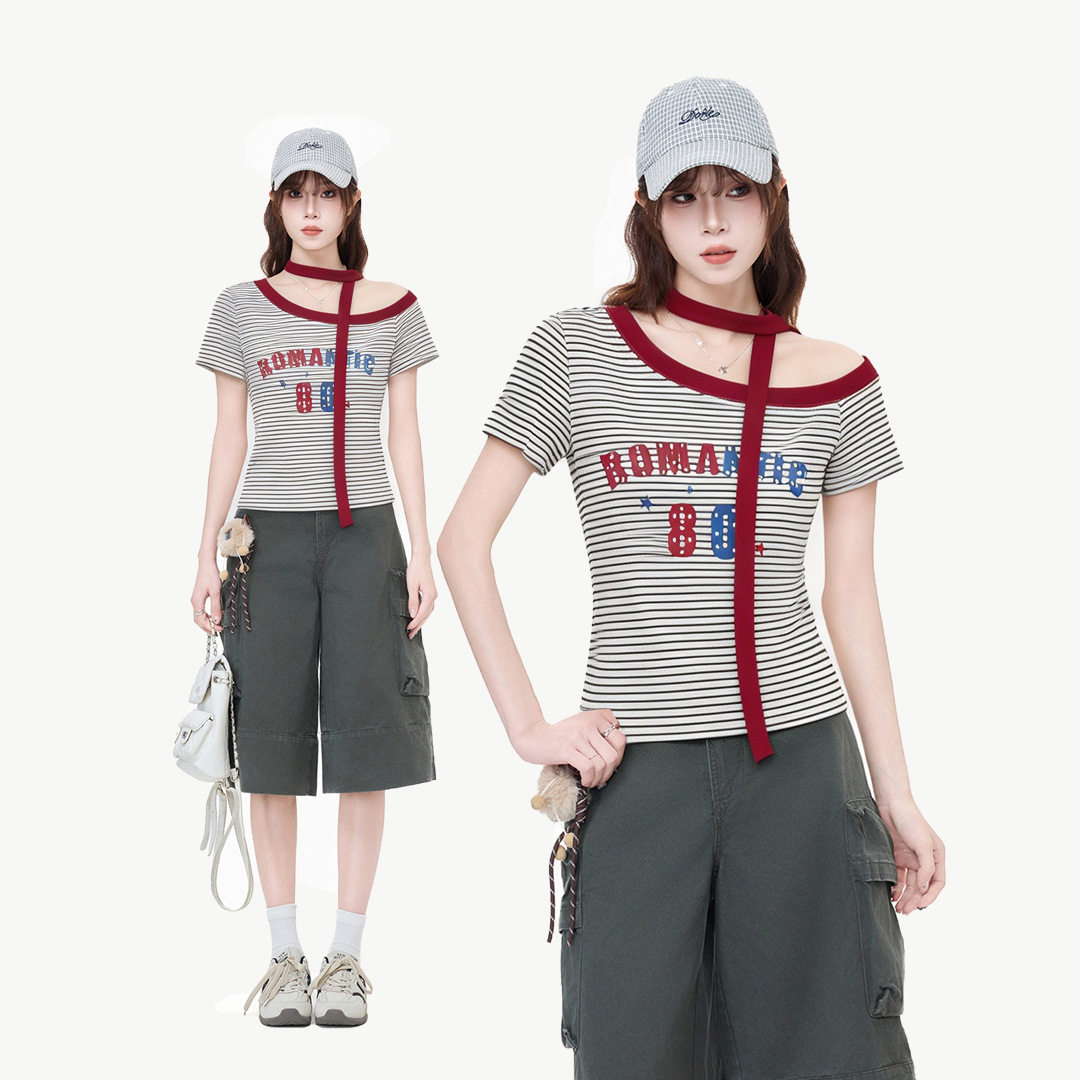 美式黑白条纹撞色斜领露肩短袖T恤女2026夏新款飘带字母印花上衣
