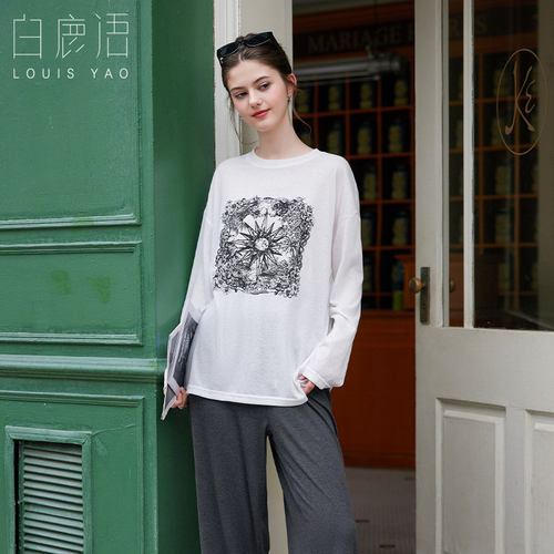 白鹿语休闲印花白色T恤女26秋新款慵懒松弛百搭落肩宽松长袖上衣