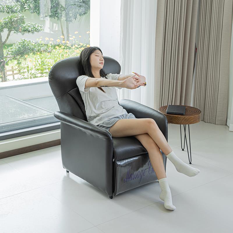 按摩椅家用小型全身揉捏功能电动躺椅黑色客厅真皮太空舱单人沙发