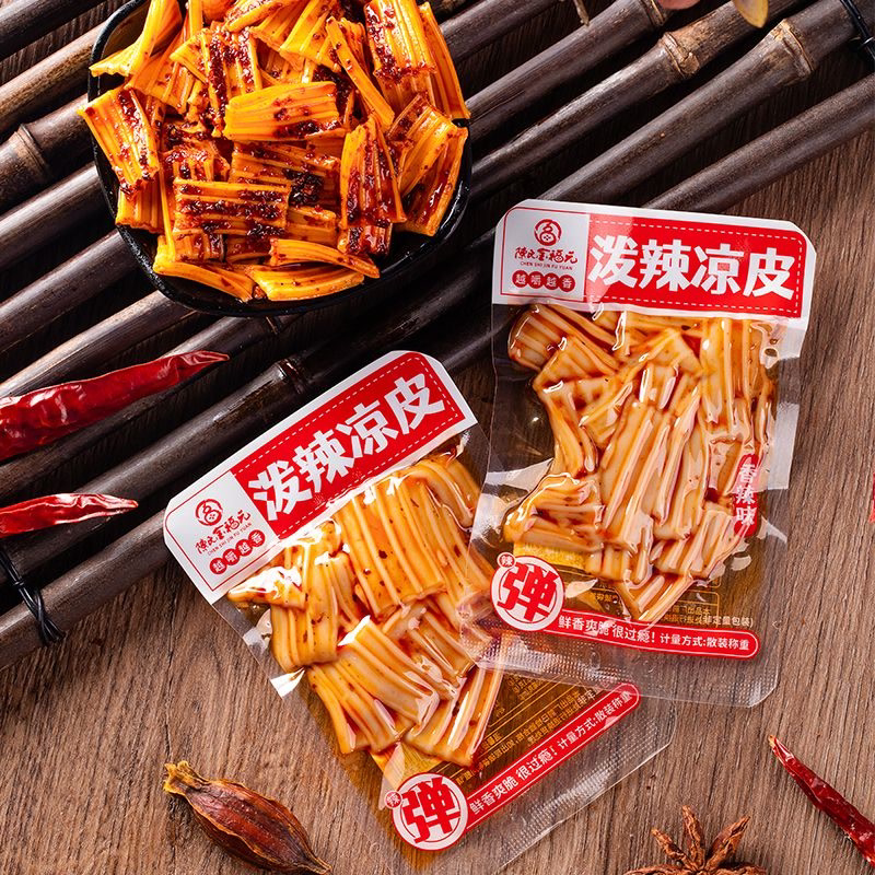 湖南特产麻辣小吃凉皮辣条好吃的宿舍网红辣味小零食追剧便宜批发