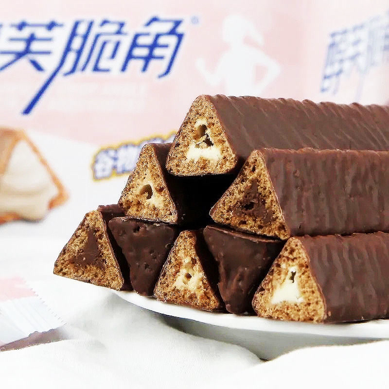 醇芙脆角巧克力夹心燕麦能量棒熔岩三角酥金字塔威化夹心饼干零食