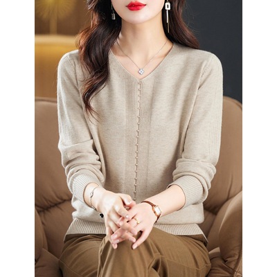 妈妈秋装新款针织上衣中年女装长袖打底衫中老年春秋时尚毛衣