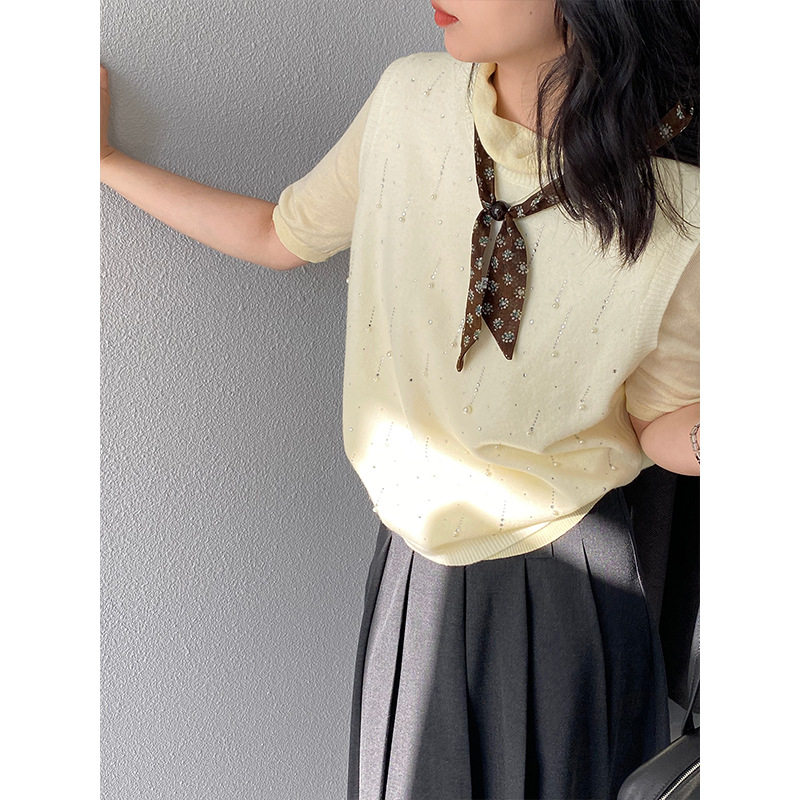 江左 韩系烫钻珍珠无袖针织背心马甲女春季叠穿显瘦软糯上衣H6365