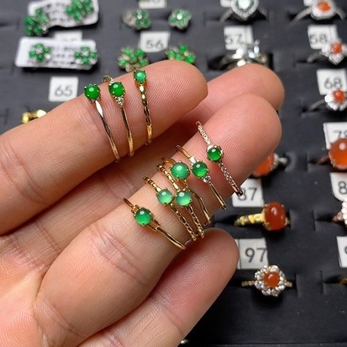 翡翠A货国标925银戒指50元一个