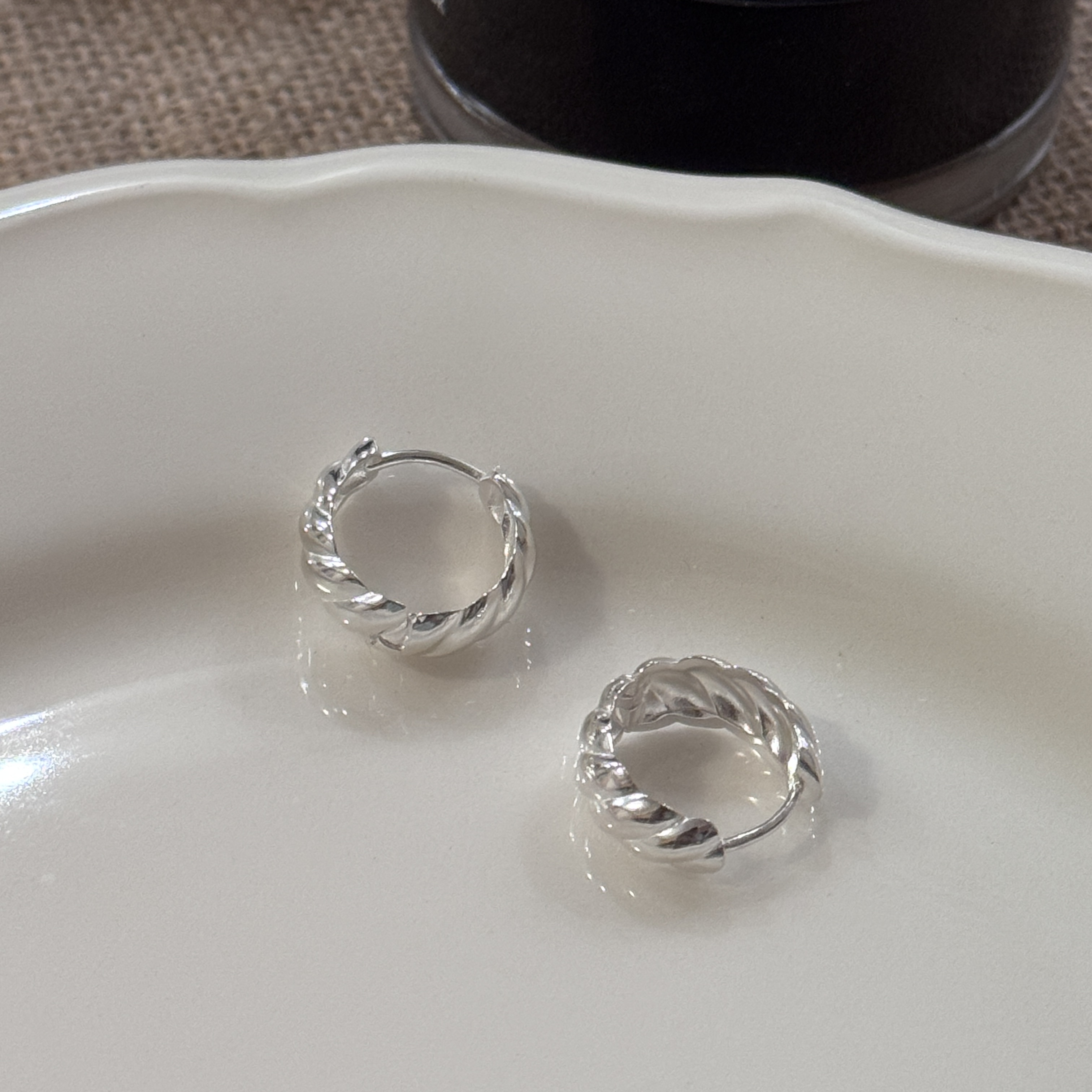 L’amour 牛角包耳扣s925银扭线日常百搭日韩ins耳环