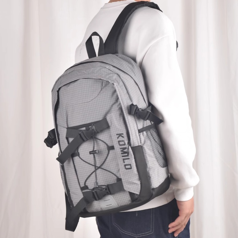 大学生书包双肩包男女休闲背包