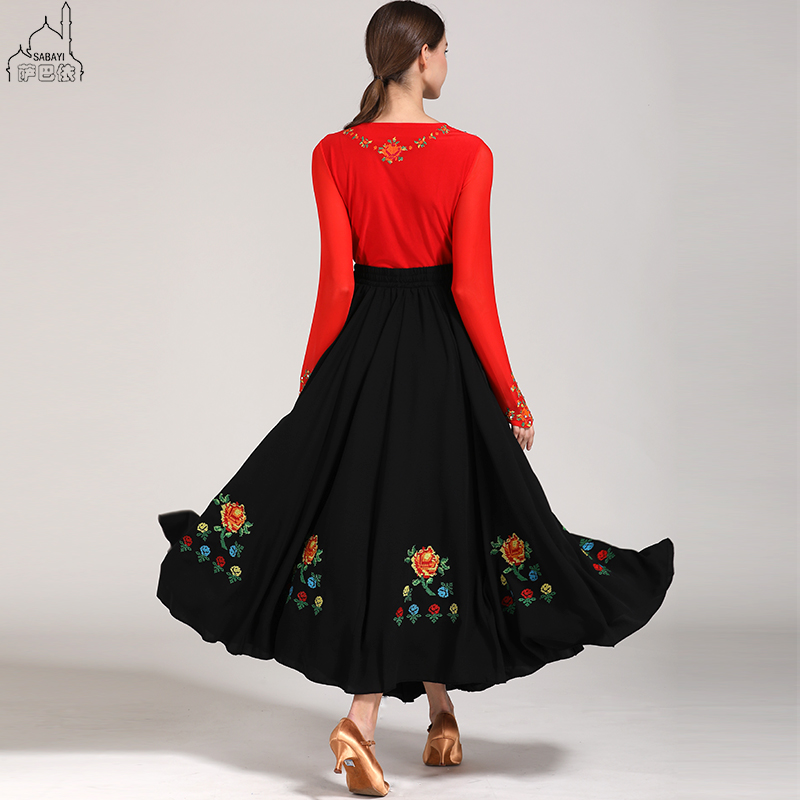 新疆民族舞蹈服广场舞半身裙大裙摆民族绣花带钻上衣艺考民族舞服