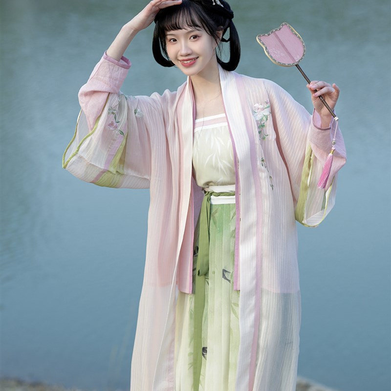 无衣饮羽【春意浓】宋制绣花飞机袖百迭裙汉服花朝节柳条燕子双色