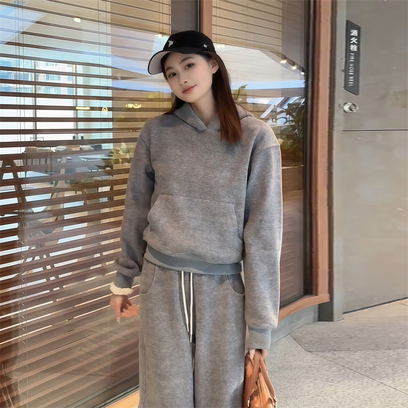 休闲运动风灰色连帽卫衣女春秋新款爆款时尚洋气女士套头纯色上衣