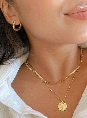 简约冷淡风锤纹吊坠珠珠链项链小众设计毛衣链蛇链双层吊坠项链