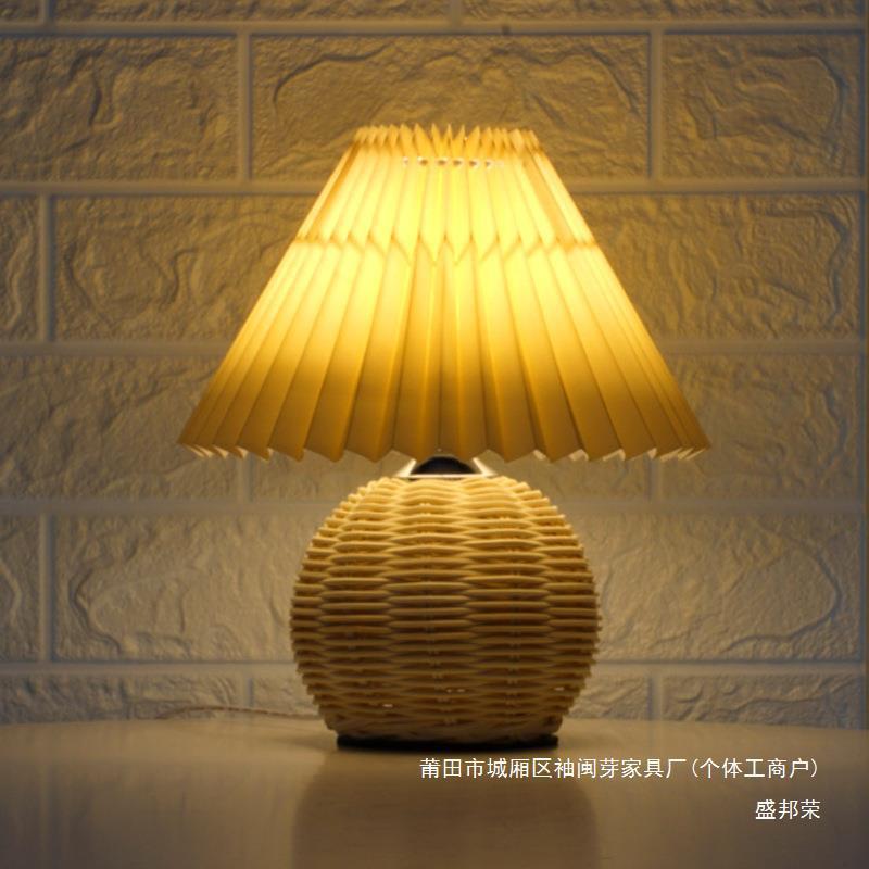 厂家睡眠床头小夜灯跨境民宿百褶礼北欧创意台灯卧室网红插电