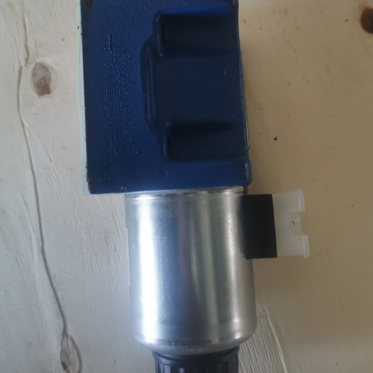 R901278761 4WE10E5X/EG24N9K4/M力士乐方向阀液压电磁换向阀